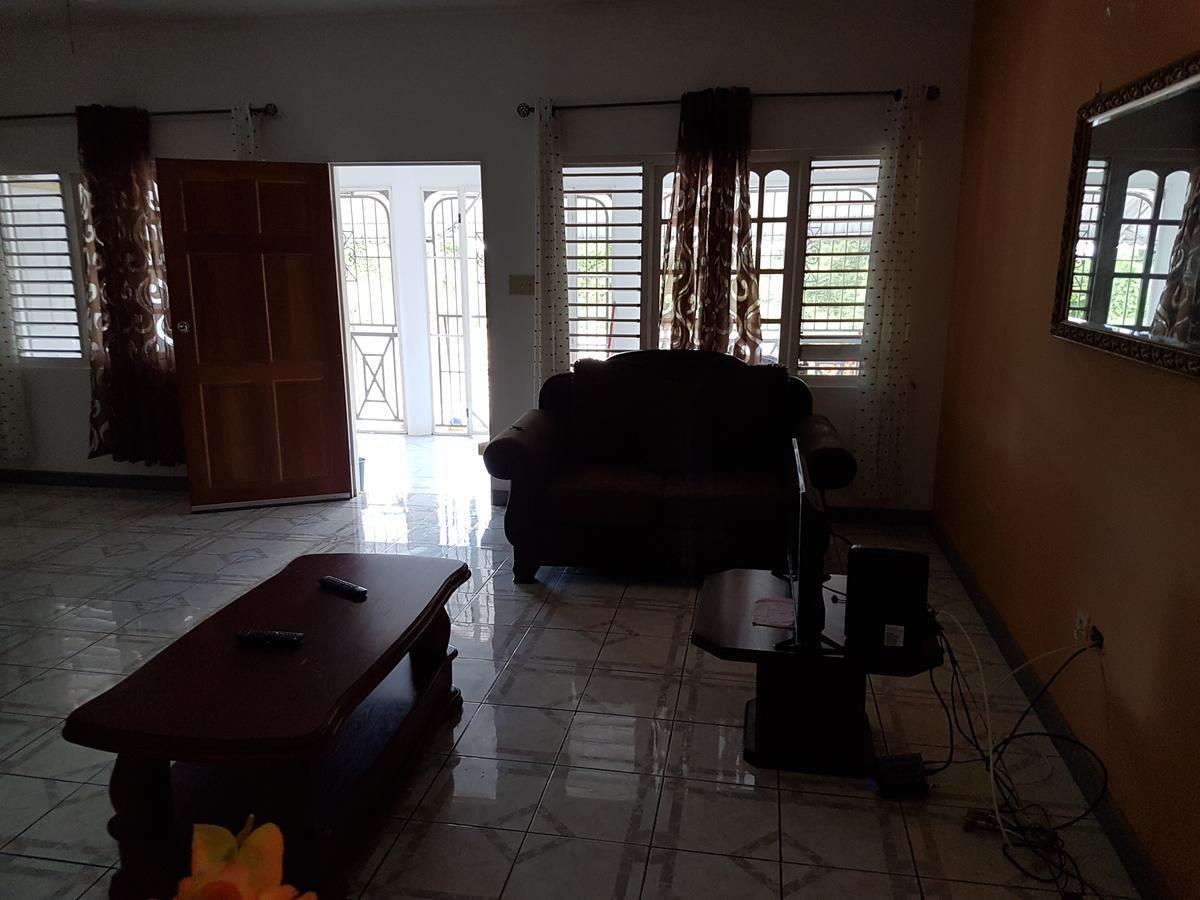 Jus4U-1 The Home Away From Home Villa Ocho Ríos Extérieur photo